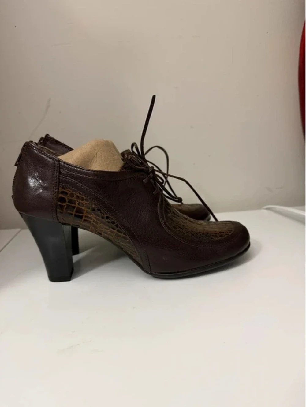 Aerosoles Brown Leather Croc Embossed Lace